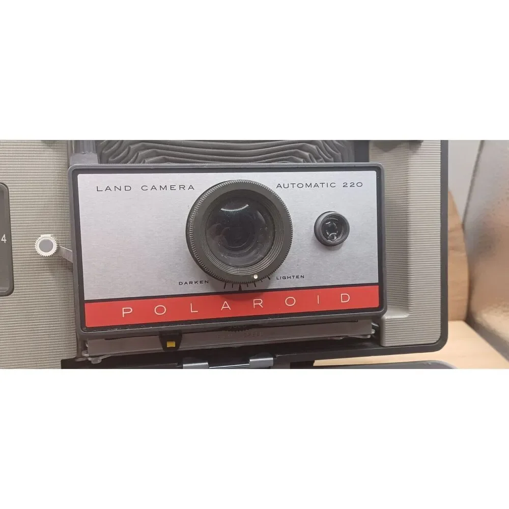 Vintage 1967 Polaroid Land Camera 220 Packfilm Camera
